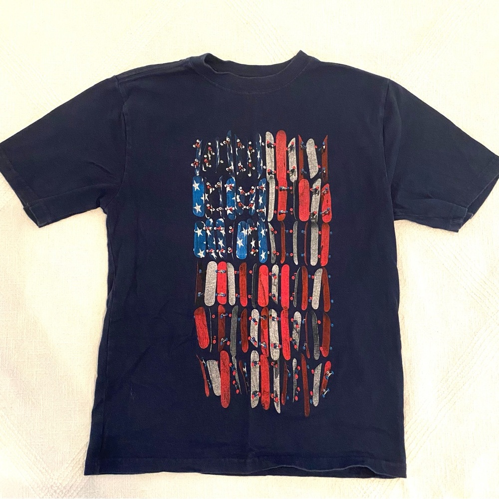 💙 Skateboard Flag Short Sleeve Tee Kids Size L 10-12 Navy Blue with Red & White